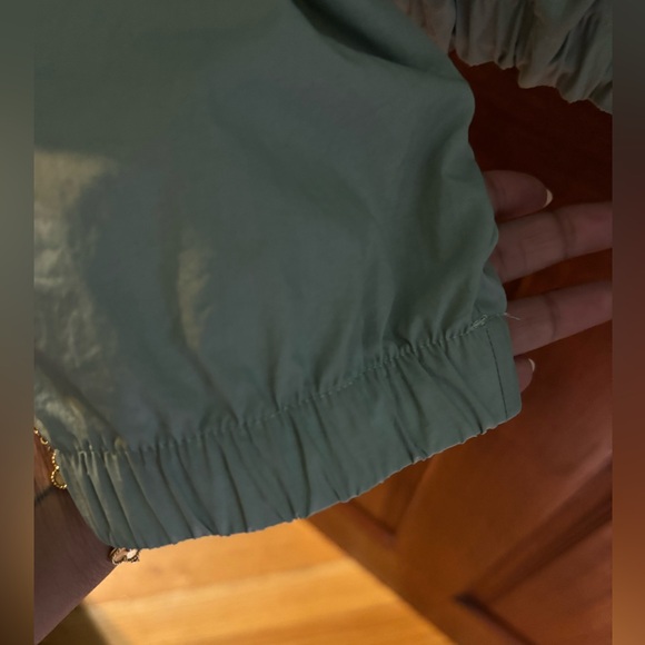 Victoria's Secret NWT On Point Athletic Windbreaker Size XL - Picture 4 of 4